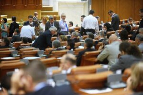 Camera Deputaţilor nu va lucra pe 16 septembrie